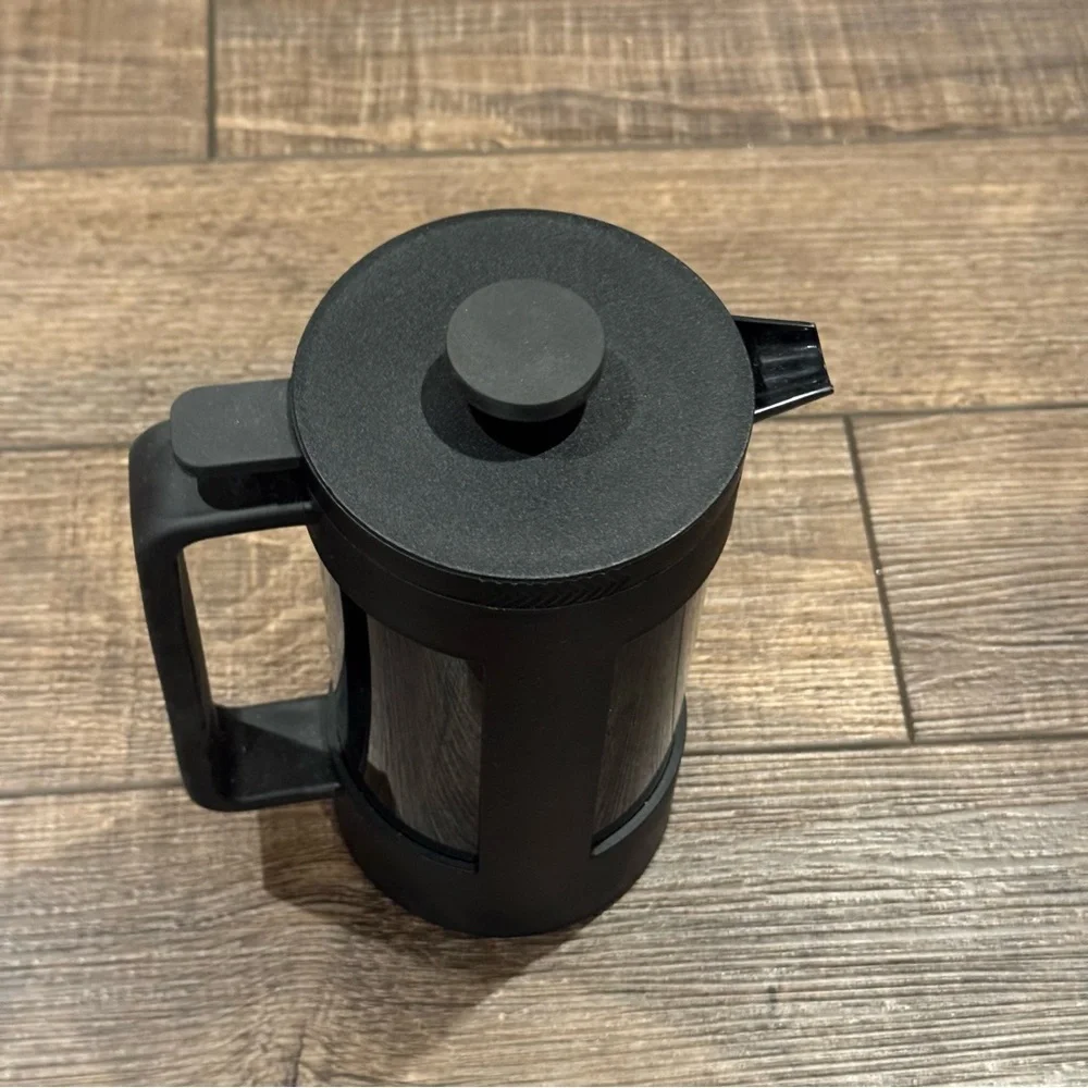 Starbucks 8 Cup French Press by Bodum Plastic Beaker and Locking Lid